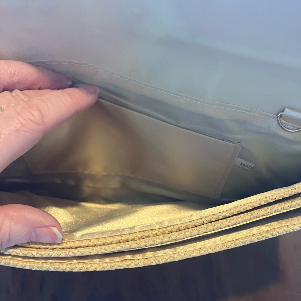 Clutch with Gold Triangle Turn-Lock comes with xtra strap NWOT - Picture 5 of 8